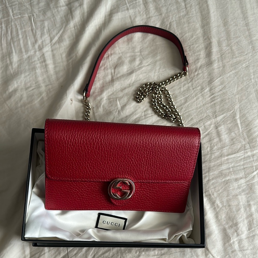 Authentic Gucci Interlocking G Wallet on Chain in Red